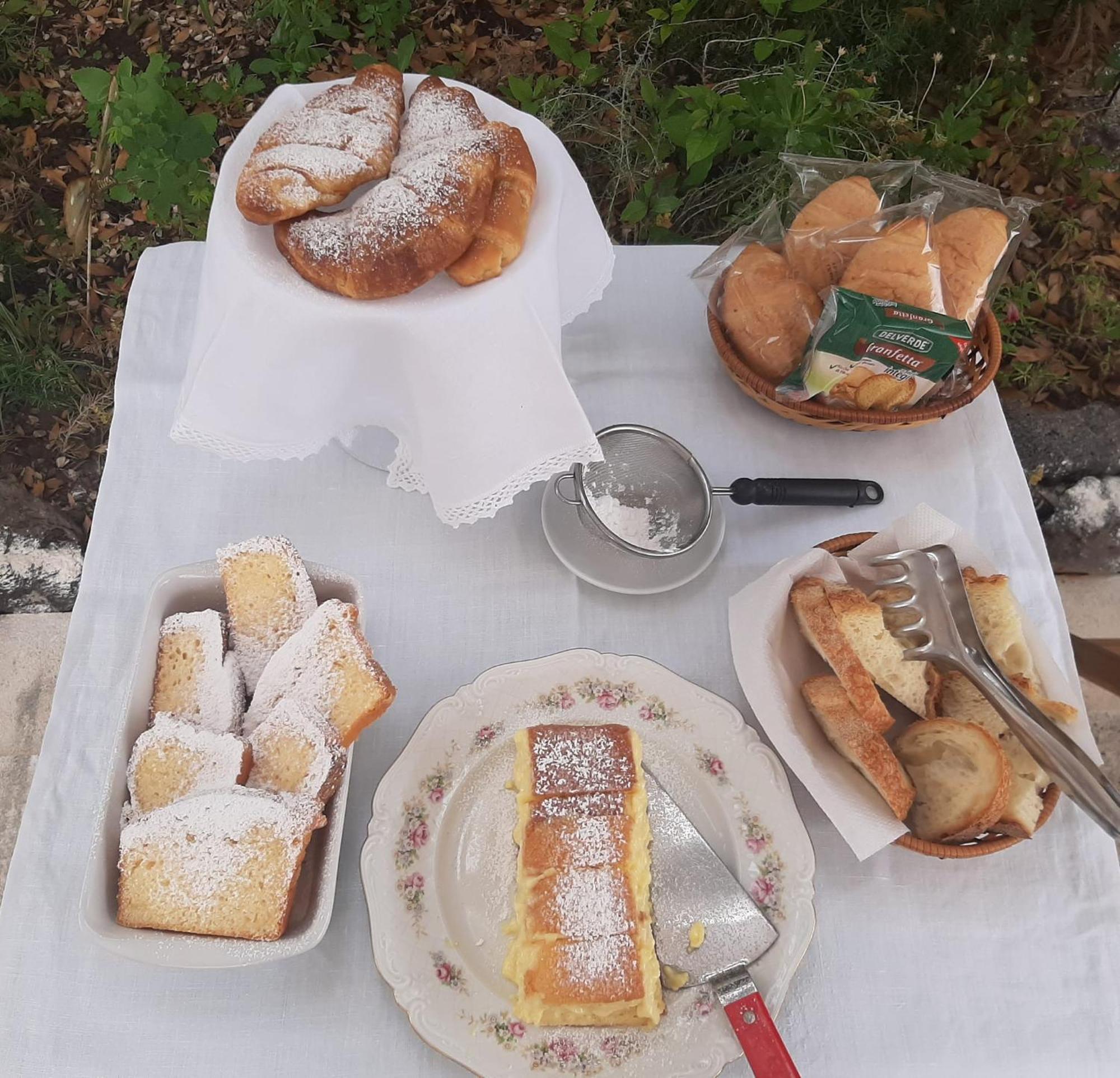 B&B Il Giardino Del Barone Pozzomaggiore Zewnętrze zdjęcie